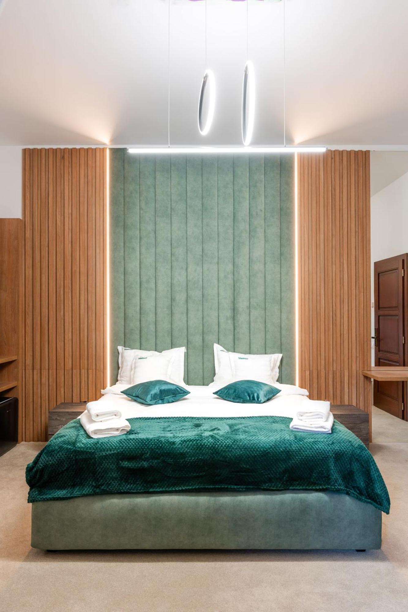 Wanderer Sighisoara Hotel Екстериор снимка