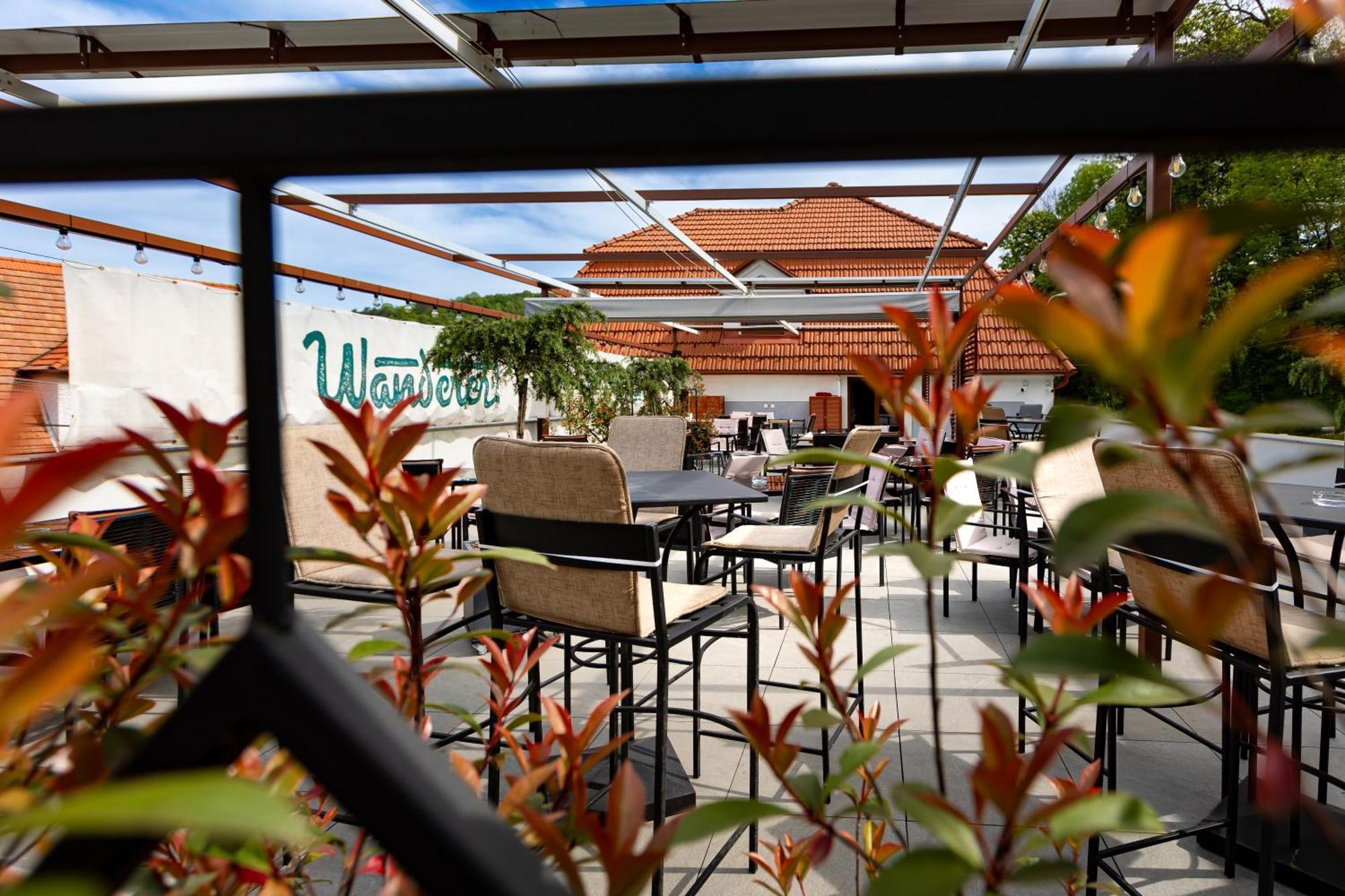 Wanderer Sighisoara Hotel Екстериор снимка